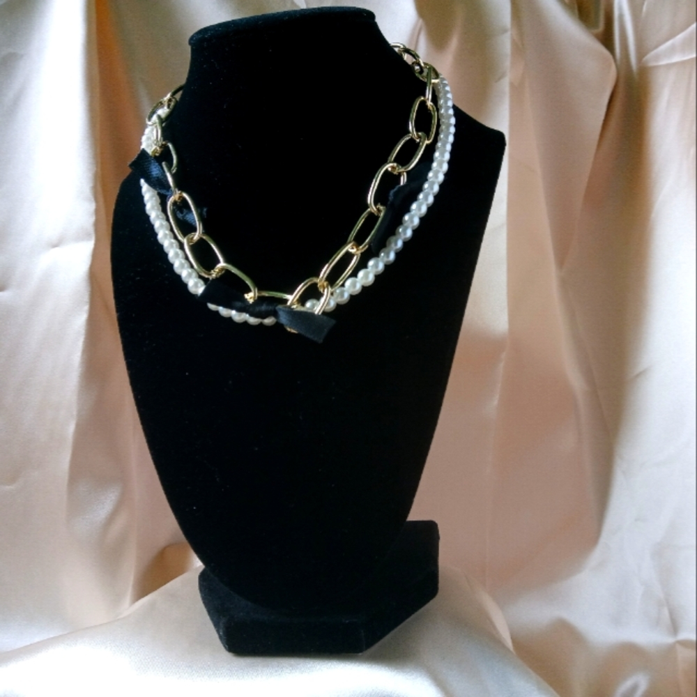 Faux Pearl layered necklace